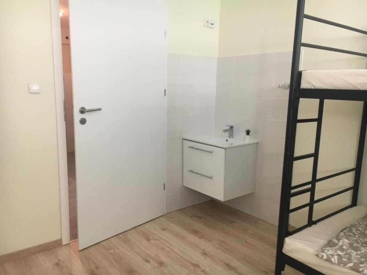 Хостелы Hostel Opolska 11-19 Вроцлав-6